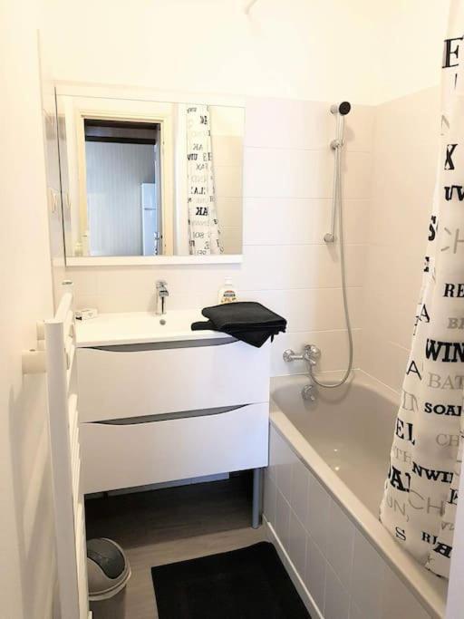 Apartamento Le Refuge Des Corderies Blois Exterior foto